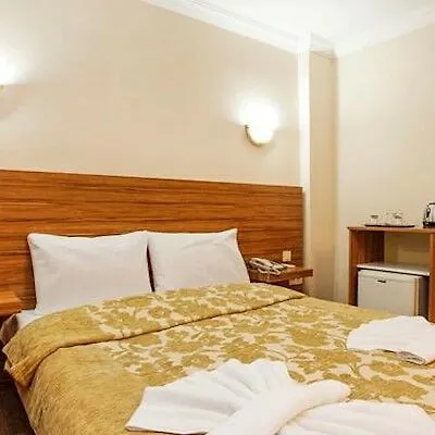 Casa Mia Old Hotel 3*